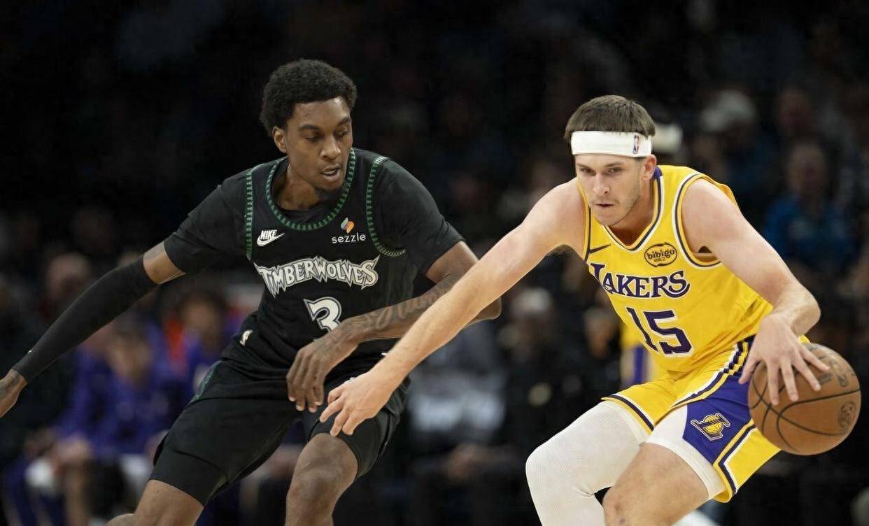 美国男篮逆转勇士B队,戈贝尔送出助攻 美国男篮逆转勇士B队,戈贝尔送出助攻