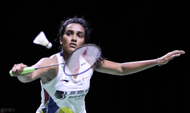 包含马来西亚羽毛球队逆转泰国羽毛球队，辛杜爆发神勇的词条