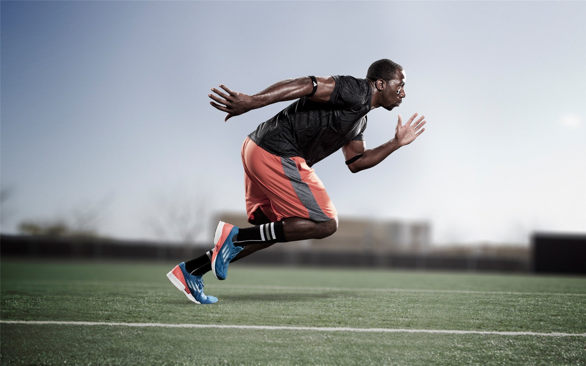 跨界传奇，英格拉姆在德甲争冠战湖人式接管，诠释竞技唯一性