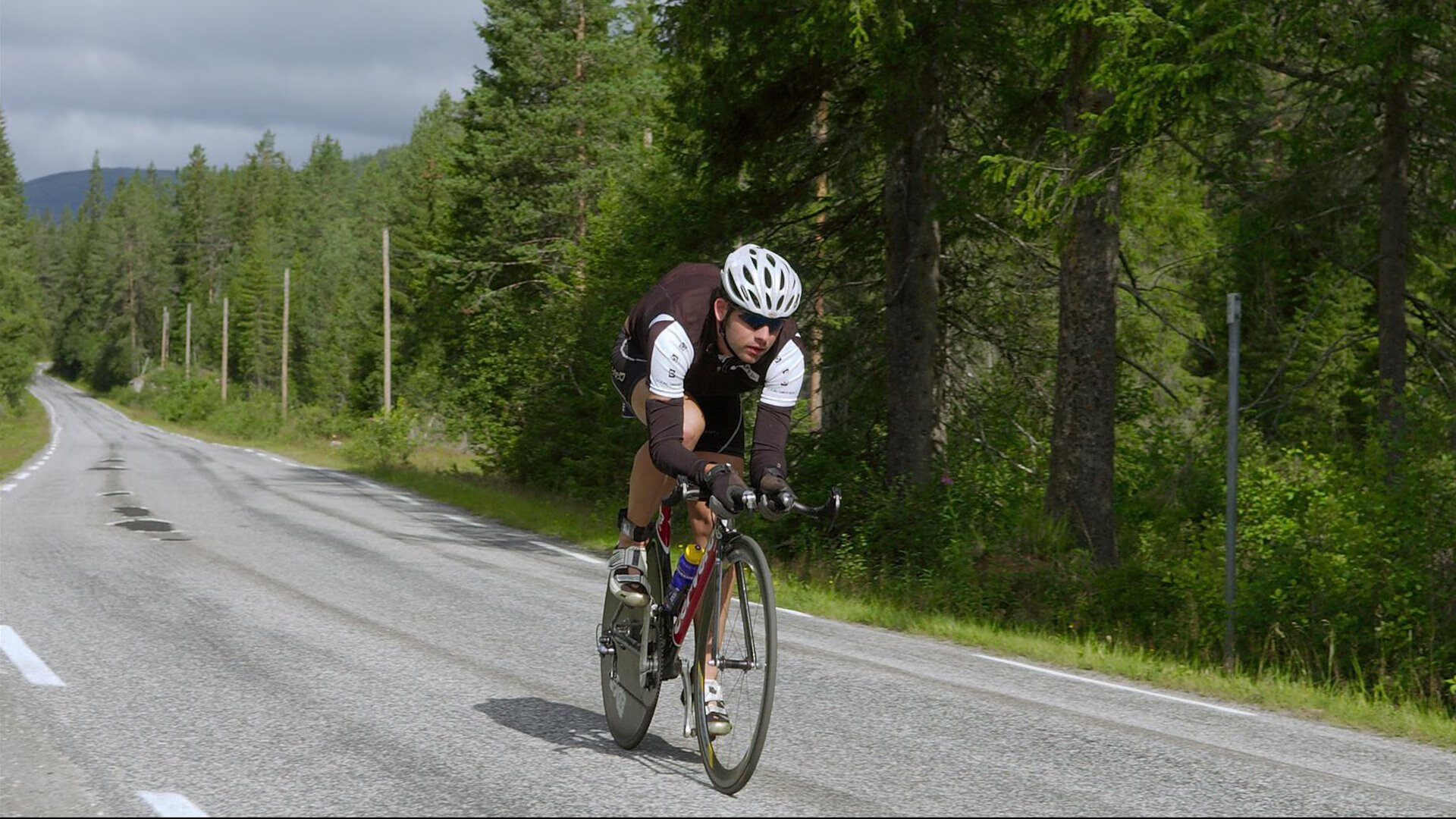 美国资本稳稳拿下拜仁，凯恩化身关键先生引领新时代