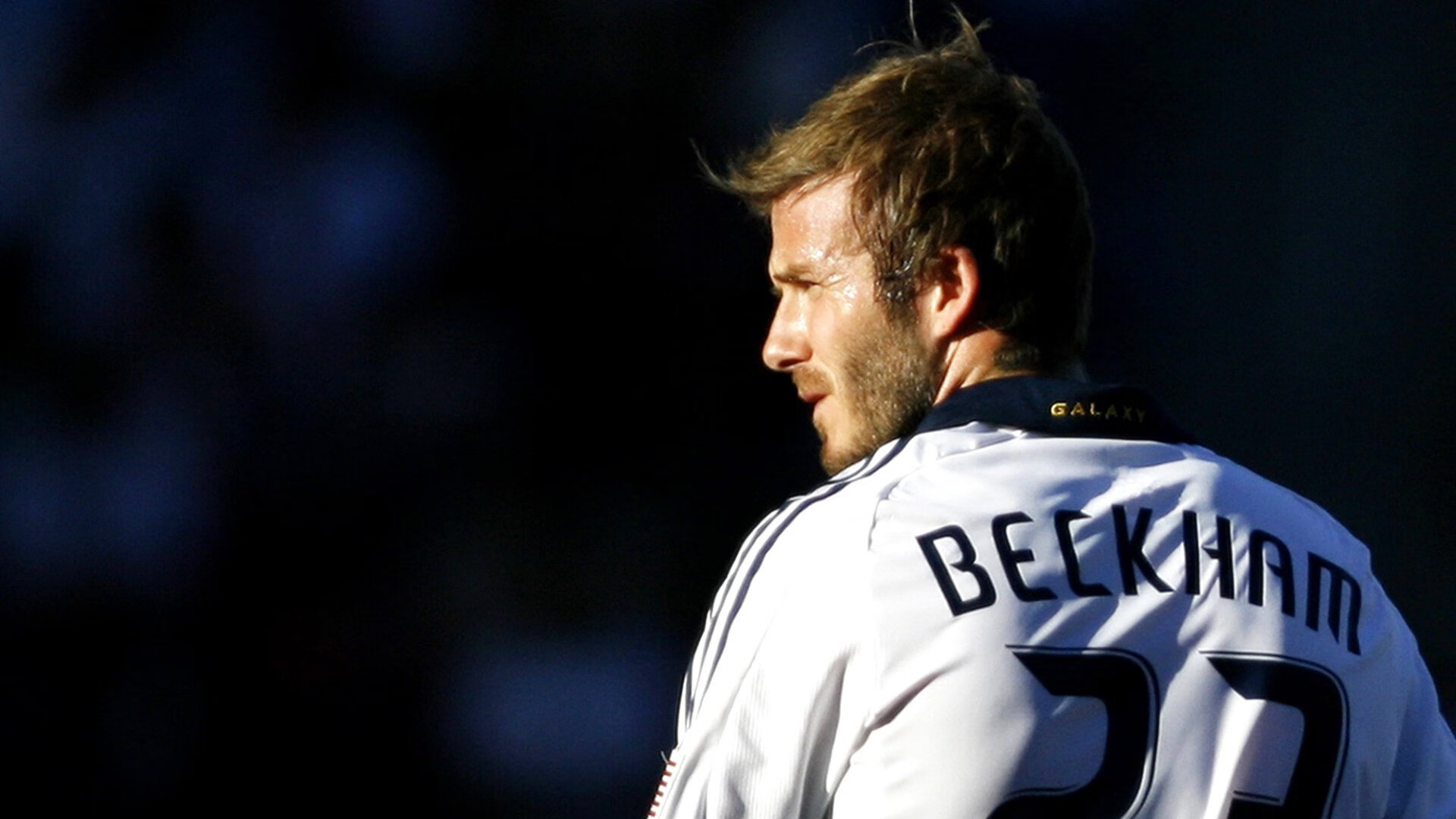 年终总决赛完胜拉沃尔杯，辛纳点燃赛场，定义网球新时代